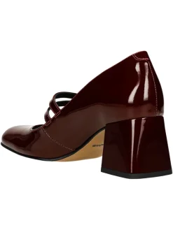 Leder-Pumps in Bordeaux