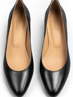 Leder-Pumps in Schwarz