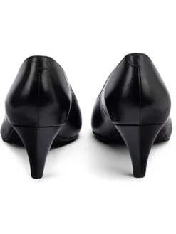 Leder-Pumps in Schwarz