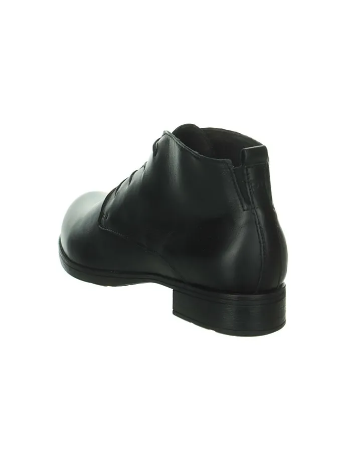 Leder-Schnürschuhe in Schwarz