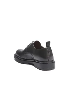 Leder-Schnürschuhe in Schwarz