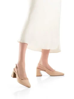Leder-Slingpumps in Beige