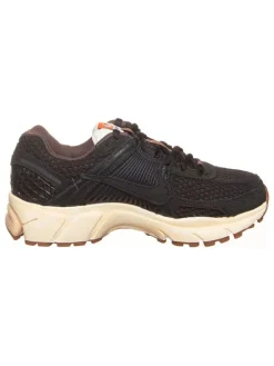 Leder-Sneakers "Zoom Vomero 5" in Schwarz