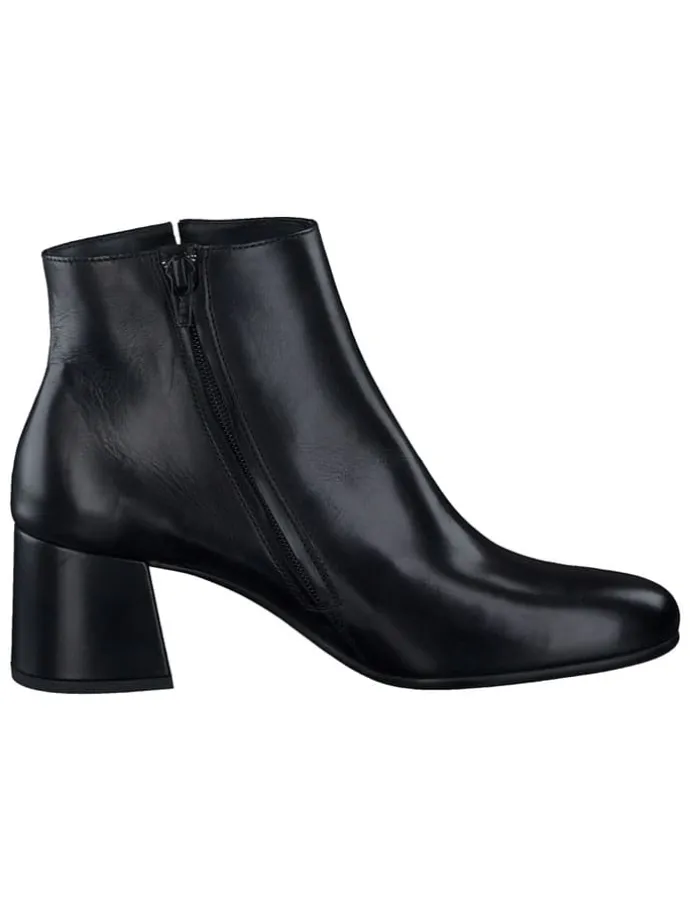 Leder-Stiefeletten in Schwarz
