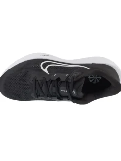 Nike Quest 6 in Schwarz