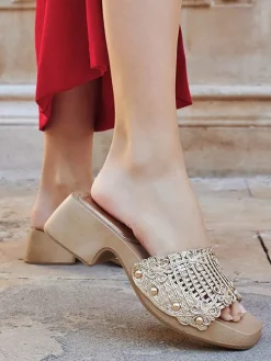 Pantoletten in Beige