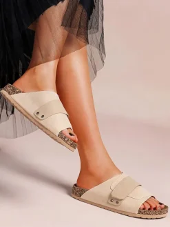 Pantoletten in Beige