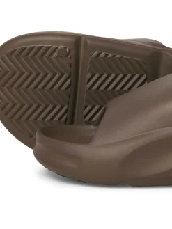 Pantoletten in Braun