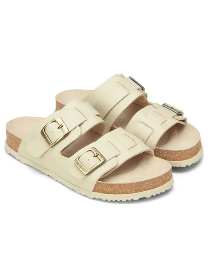 Pantoletten in Creme