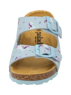 Pantoletten in Hellblau