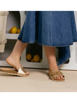 Pantoletten in khaki