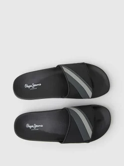 Pantoletten in Schwarz