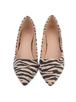 Pump in Beige und Schwarz