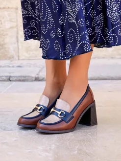 Pumps in Braun/ Dunkelblau