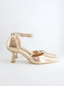 Pumps in Gold