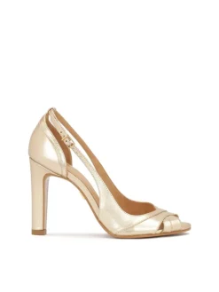 Pumps in Gold