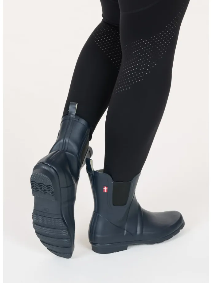 Rubberboots Suburbs in 2001 Navy