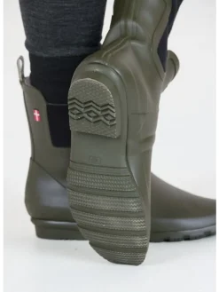 Rubberboots Suburbs in 3038 Olive Night
