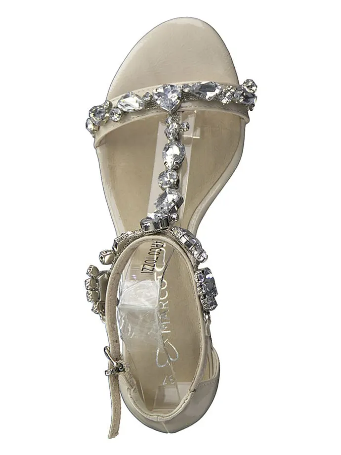 Sandaletten in Creme