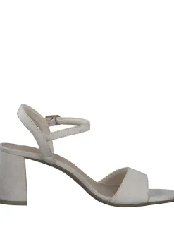 Sandaletten in Creme