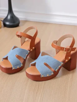 Sandaletten in Hellblau/ Hellbraun