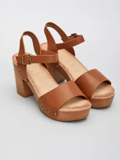 Sandaletten in Hellbraun