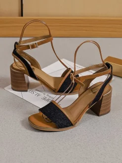 Sandaletten in Schwarz/ Hellbraun