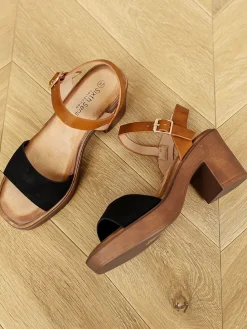 Sandaletten in Schwarz/ Hellbraun