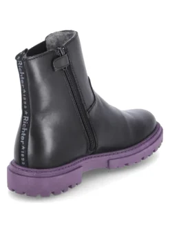 Schlupfstiefel in schwarz