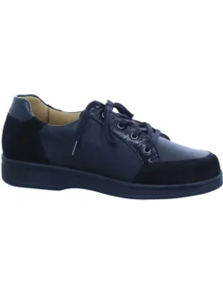 Schnürschuh in schwarz