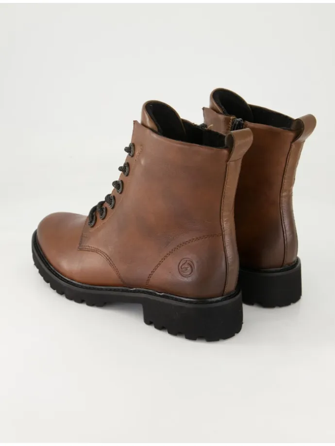 Schnürstiefeletten in Braun