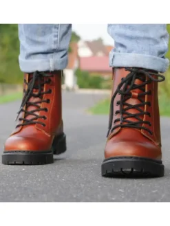 Schnürstiefeletten in cognac