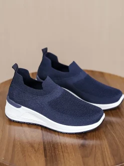 Slipper in Dunkelblau