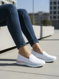 Slipper in weiß/mehrfarbig