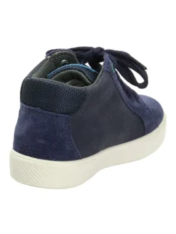 Sneaker in Blau