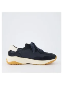 Sneaker in Dunkelblau