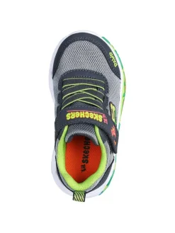 Sneaker Play Scene in Grau