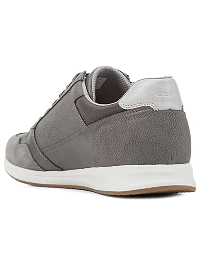 Sneakers "Avery" in Grau