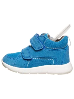 Sneakers in Blau