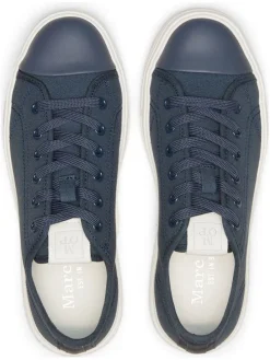 Sneakers in Dunkelblau