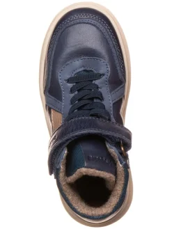 Sneakers in Dunkelblau