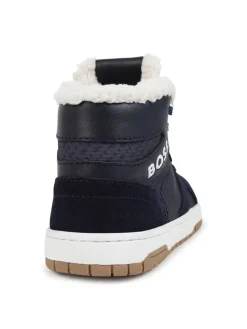 Sneakers in Dunkelblau