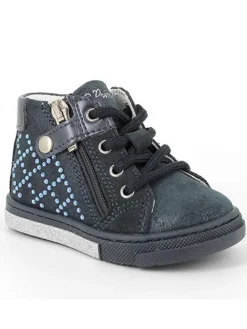 Sneakers in Dunkelblau