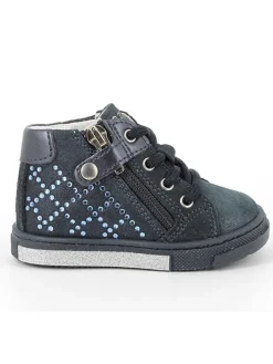 Sneakers in Dunkelblau