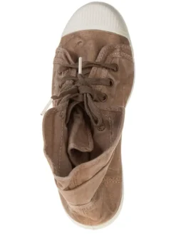 Sneakers in Hellbraun