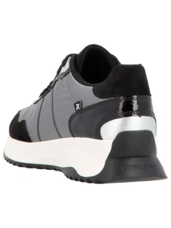 Sneakers in Schwarz/ Silber