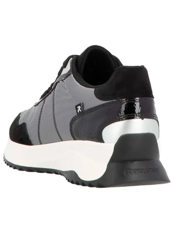 Sneakers in Schwarz/ Silber