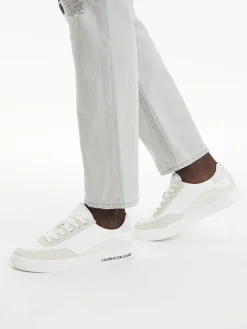 Sneakers in Weiß/ Creme