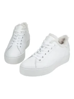 Sportliche Schnürschuhe in Weiß