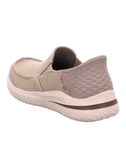 Sportliche Slipper in Beige